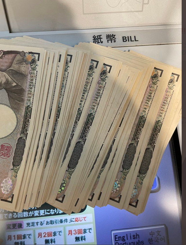 SusanSearcy16's tweet photo. 当選者の方は遅くなりましたが送金完了🙆🏿

当選者は口座の残高確認して。
何度も言いますが！！

【RT】【固定ツイートの公式line追加】で教えて下さいね ！

金額は何度も言いますが10万円を当選者に配布です。 https://t.co/mMSRzV31Rq