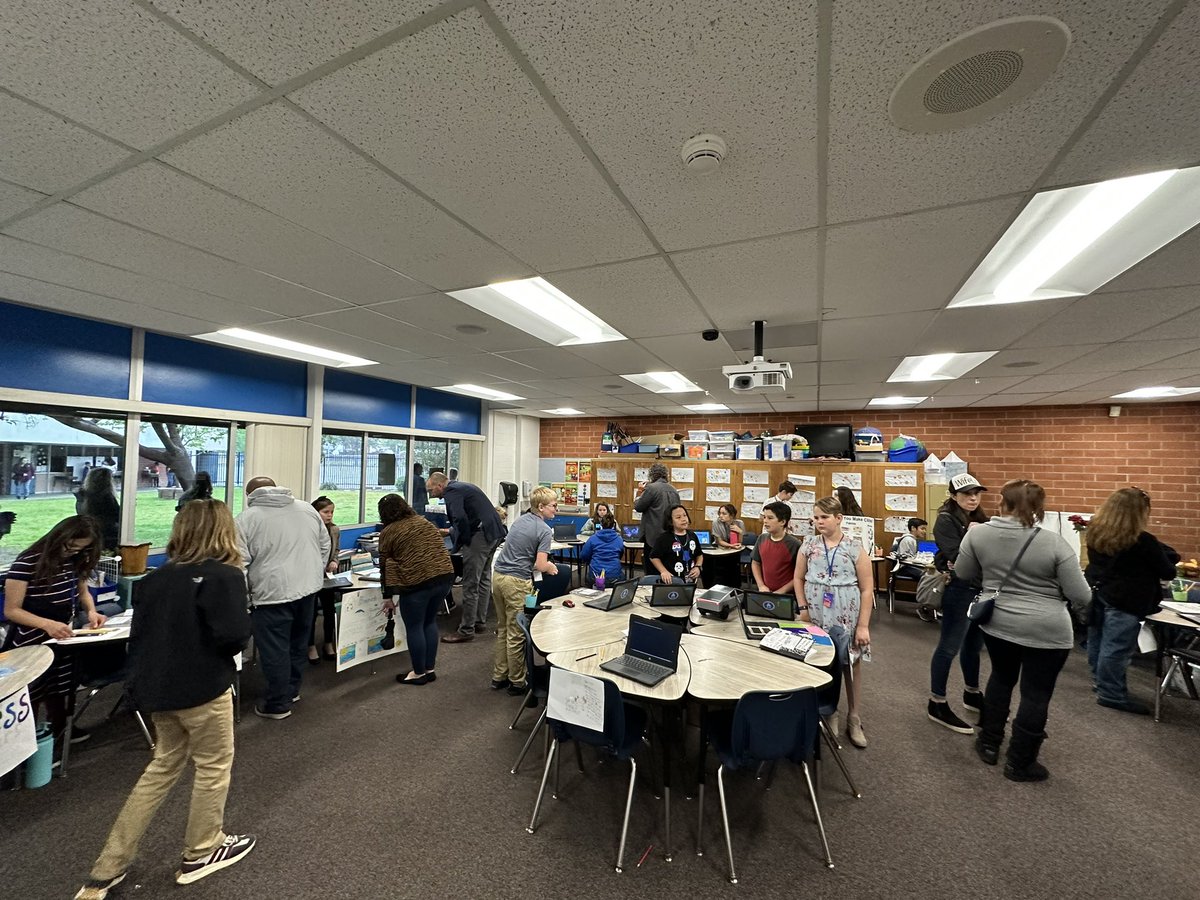IAmDarshPatel's tweet photo. Loved visiting @GardenRoadES for their Leader in Me showcase event! These kids are learning some great life skills!
@PowayUnified @StephenRCovey #sevenhabits https://t.co/N4GiXujeCe