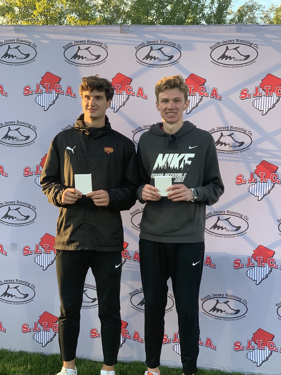 Garnetsxctf's tweet photo. Huge runs from these two today!  Jack Bolling 2nd place in the 1600 with a new school record of 4:15!  Matt Iuvara 2nd in the 400 breaking 50 for the first time!  Congrats guys! @HHGarnets https://t.co/VepLIQE7Q6