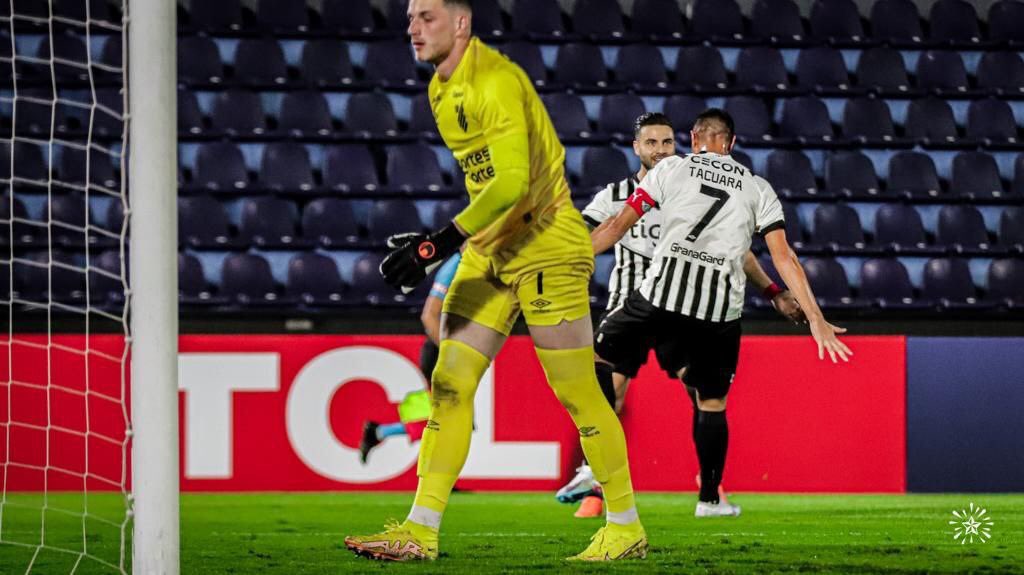 ⏱ 30’
#LIBERTAD 1-0 Paranaense 

#ConmebolLibertadores
#VamosGUMA
