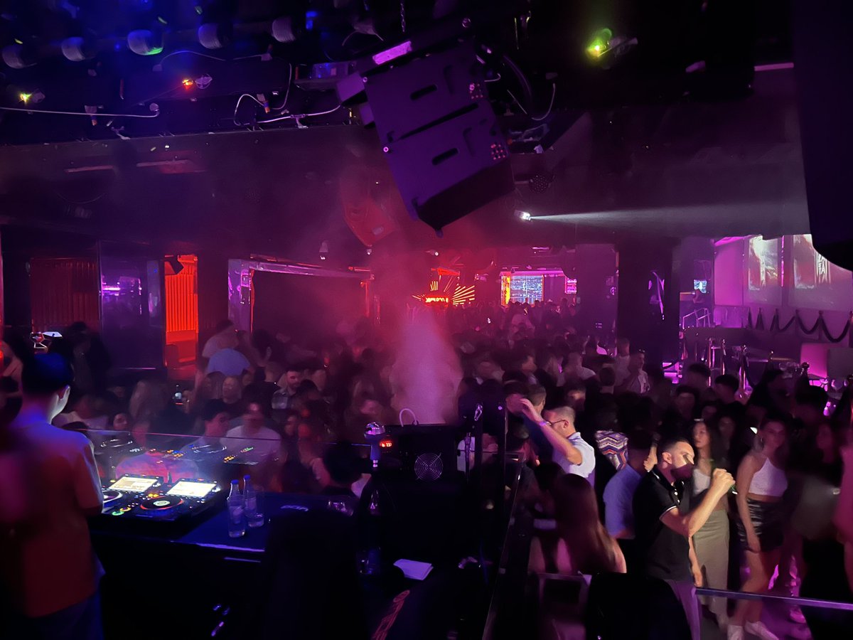 unsehrtain tweet media