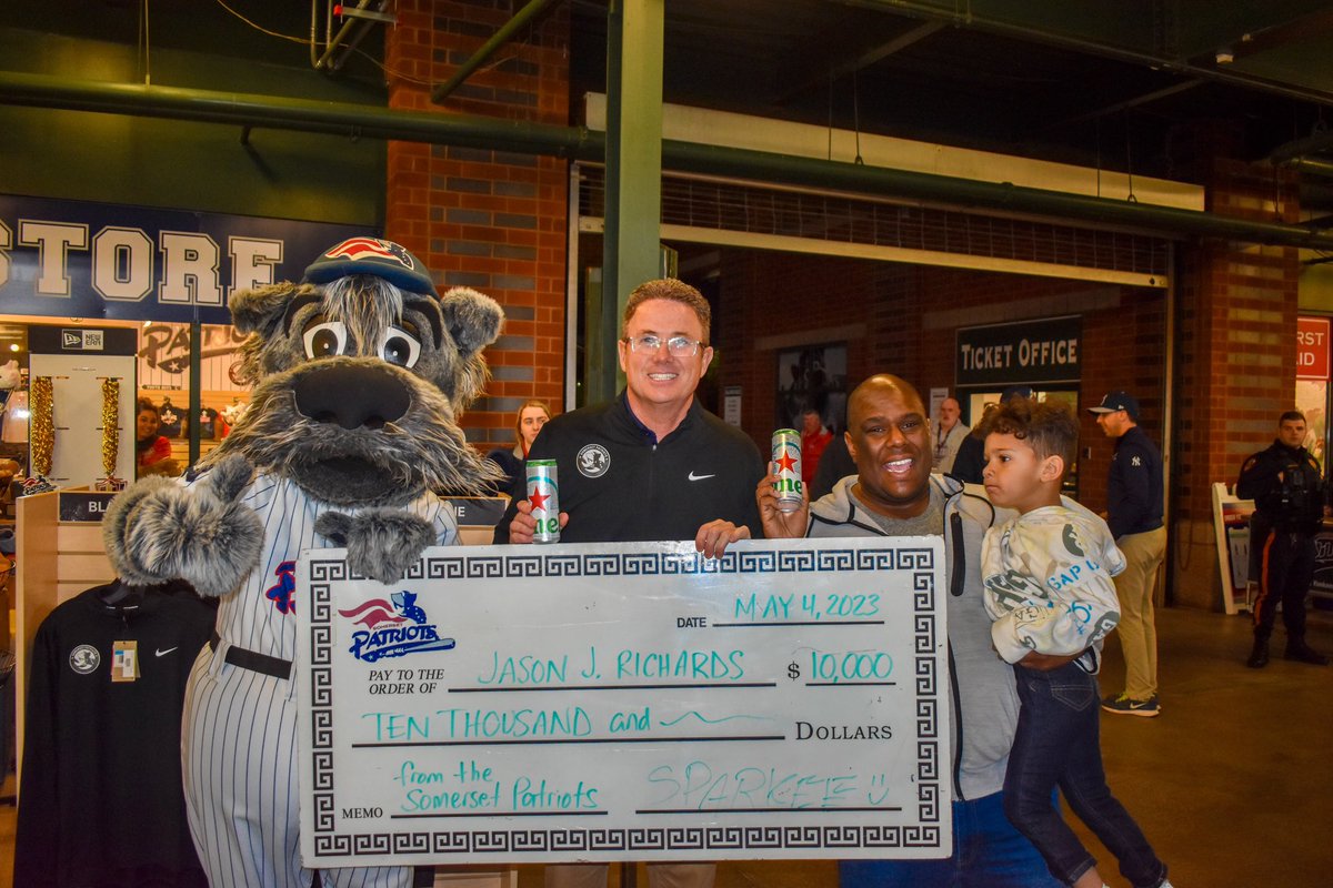 SOMPatriots's tweet photo. T.J. Rumfield’s grand slam won $10,000 for Jason Richards of Edison, NJ as part of a @Heineken Silver promotion tonight💶 https://t.co/bbUwCx2VGO
