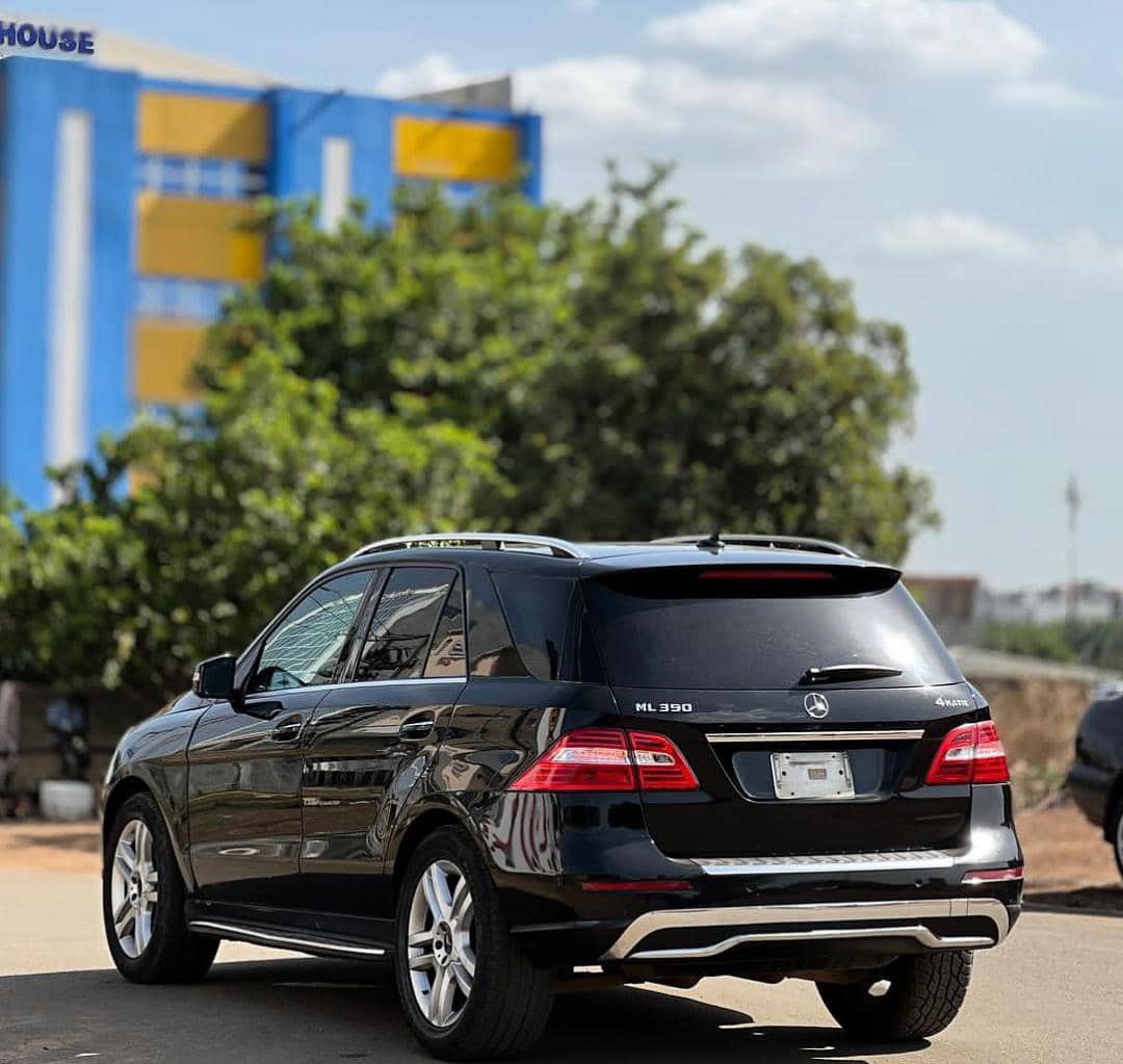 Automall_ng's tweet image. Slightly used Mercedes Benz ML350 2014 model 
Duty: paid 
Price:11.5m
Location: Abuja 
#Ageless Argentina

@Mvnaaa___ @aisha_yaGuda @__yellows @aisha_shugaba @H__musa @RahmahMlm @Kha_dee_ja_tou @_hafsat_paki @MaiAgogon @el_uthmaan