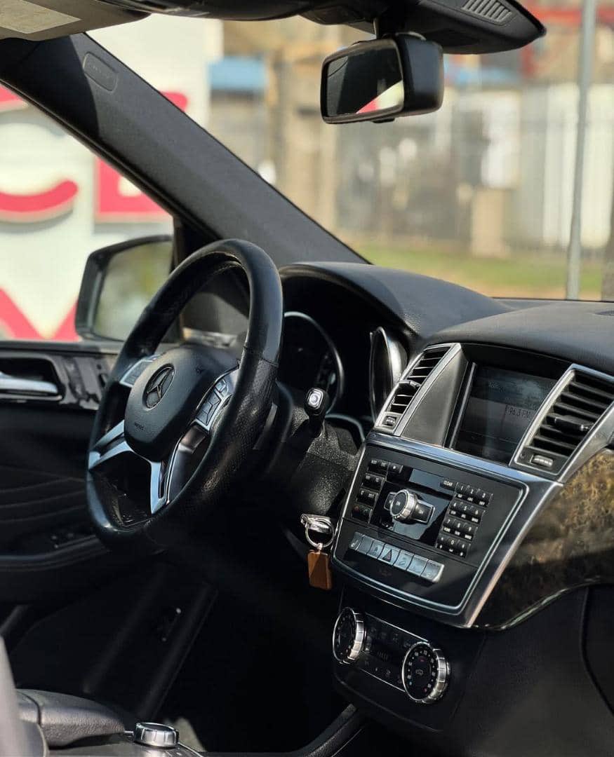 Automall_ng's tweet image. Slightly used Mercedes Benz ML350 2014 model 
Duty: paid 
Price:11.5m
Location: Abuja 
#Ageless Argentina

@Mvnaaa___ @aisha_yaGuda @__yellows @aisha_shugaba @H__musa @RahmahMlm @Kha_dee_ja_tou @_hafsat_paki @MaiAgogon @el_uthmaan