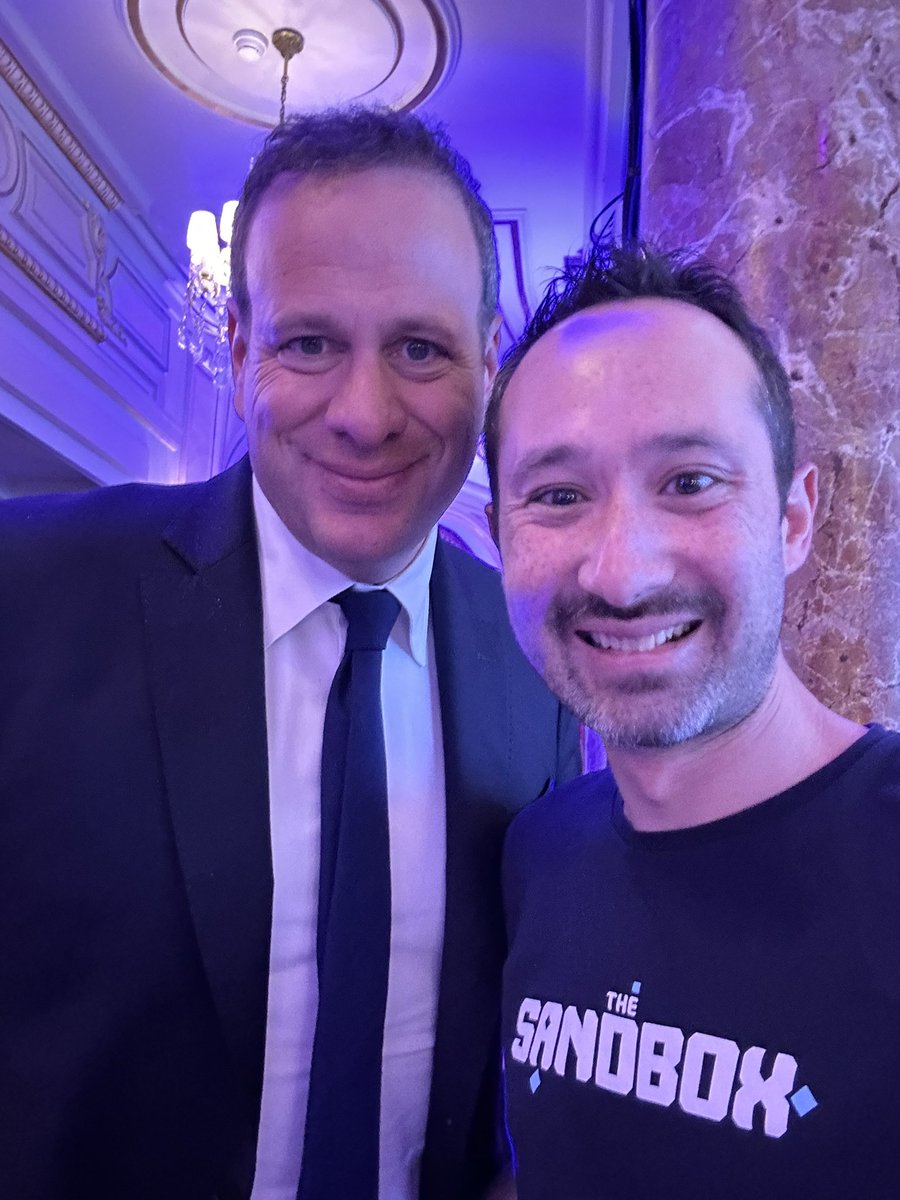 Had a great conversation with @Fredgenta, the Minister for Digital Transformation of Monaco during the @MewsAwards. It's great to see he understands the Creators Economy and knew @TheSandboxGame 👍