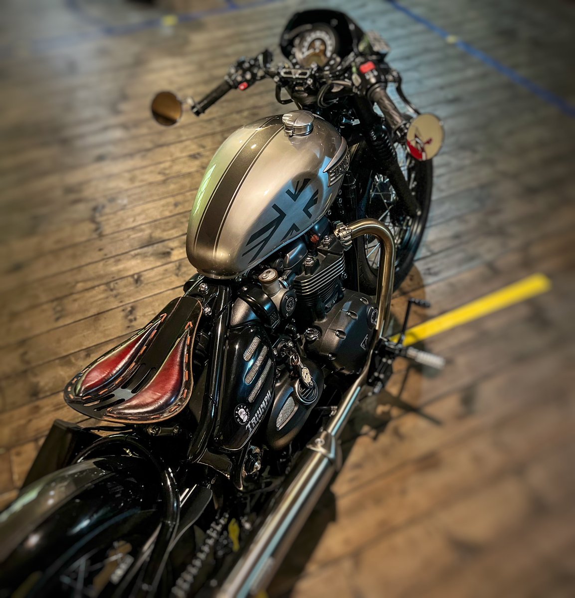 grgo47's tweet photo. 帰庫！
#triumph #bobbercustom #mortorcycle #wunderkindcustom #alexleathercraft #bikelife #classic 
#Life_with_Motorcycle  #bikers #makelifearide #for_the_ride https://t.co/9zWYOCVxD2