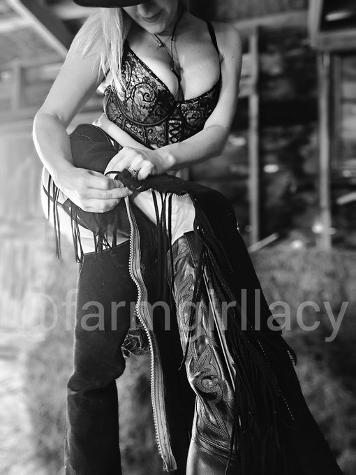 RT IF I CAN RIDE YOU 🤠🤠 https://t.co/yGL6d1kPiG