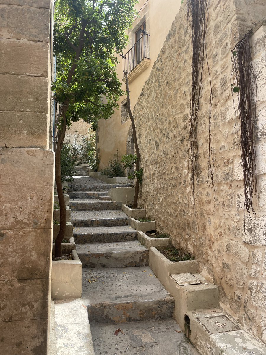 opitmum's tweet photo. Went to Ibiza for a few days.  The Old Town is just lovely…Tapas, Gelata &amp; lots of steps! https://t.co/Q87UNCjySE