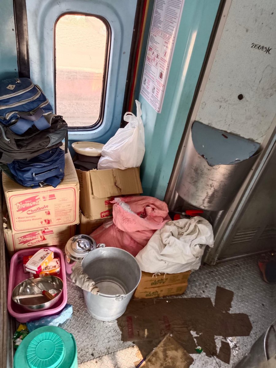 #PMOIndia #RailwayNews PMO (India) 
This is condition of s 5 in train no 12428
When asked them to remove the garbage these goons asked me to lodge complain in vadodadra house. They theretrend to see me and my family afterwards. @RailMinIndia @RailwaySeva @DRMBRCWR