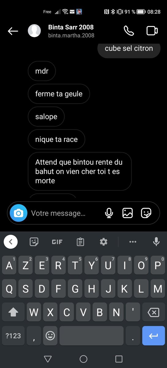 sarahfrikh's tweet photo. Océane 14ans est menacée de mort par des élèves de sa classe😡
Elle a arrêté d'y aller ms les ados continuent: elles ont prit en photo sa mère / son immeuble en lui promettant de les tuer!
Elles ont 15 ans bordel!
@PapNdiaye @NadiaHAI78 c'est très grave 🙏
je vais monter 1 vidéo! https://t.co/C8raufe2rd