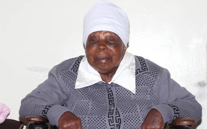 MbuthiaAmina's tweet photo. Late Dedan Kimathi's wife Mukami Kimathi dies at 96.
Mukami was among the Mau Mau freedom fighters detained at the Kamiti Maximum Prison during the struggle for independence. https://t.co/iNjBHgksLM