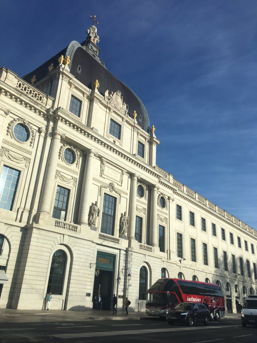 #Topcon @TopconFrance présent au congrès des #Gèomètres-experts Rhône-Alpes 
Hôtel-Dieu à Lyon