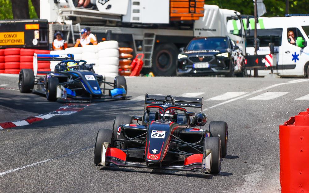 Info <a href="/LaRepDpyrenees/">La Rép des Pyrénées</a> 

De (très) grosses menaces planent sur la course vedette du <a href="/GPdePau/">GPdePau</a> 

<a href="/EF_Open/">Euroformula Open</a> ne donne plus aucune nouvelles. Dans le même temps, <a href="/JujuNoda_Racing/">Juju Noda</a> et l'écurie Motopark nous confirment que leur prochain GP sera celui de Spa.

larepubliquedespyrenees.fr/pyrenees-atlan…