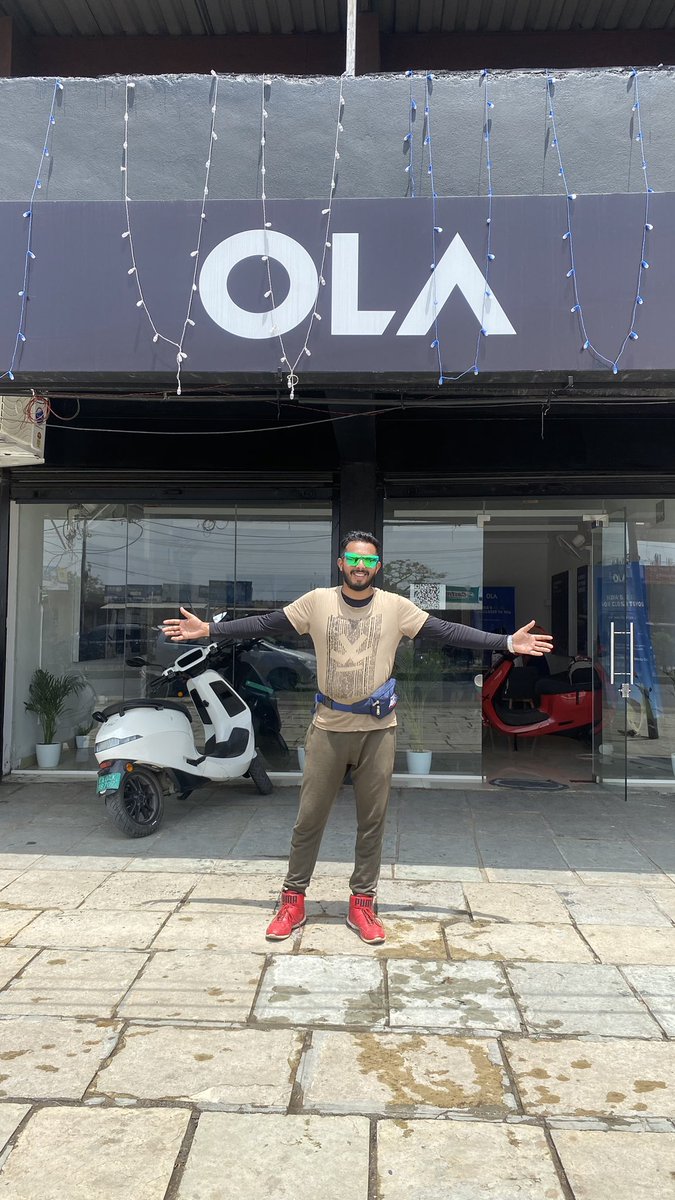 vkvlogsgoa9946's tweet photo. Finally found a OLA EXPERIENCE CENTER in GULBARGA KARNATAKA
Near TATA COMMERCIAL SHOWROOM
#goatohydrabad #evride #olamedumhai @bhash @OlaElectric @Goa_olaowners @Khalidaaalbadri https://t.co/sgvTRiLmt8