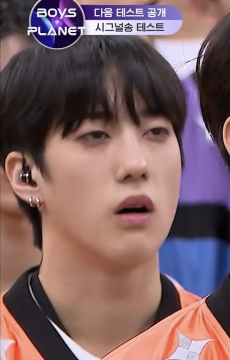 jy000612's tweet image. 연휴는 보플 다시보기져 귀여운 오렌지시절 종우..🥹
#윤종우  #종우야_우리가_있을게 #윤종우_사랑해