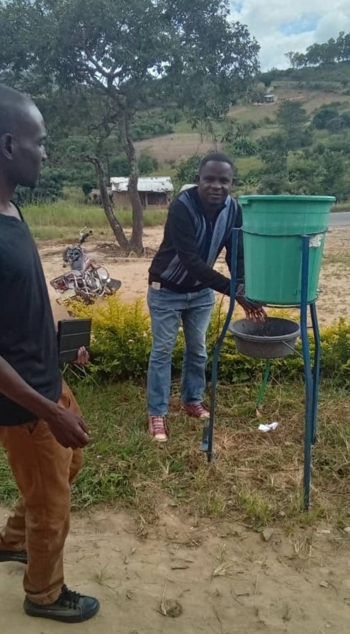 Proper #handwashing services at #Healthcare facilities (HCFs) are critical to prevent further infections and provide quality care. DRI-CIWAS is supporting #WASHinHCFs in Malawi and Ghana to keep patients, staff, and caregivers safe! #WorldHandHygieneDay2023 <a href="/DRIScience/">Desert Research Institute</a> <a href="/braimaha/">Braimah Apambire</a>