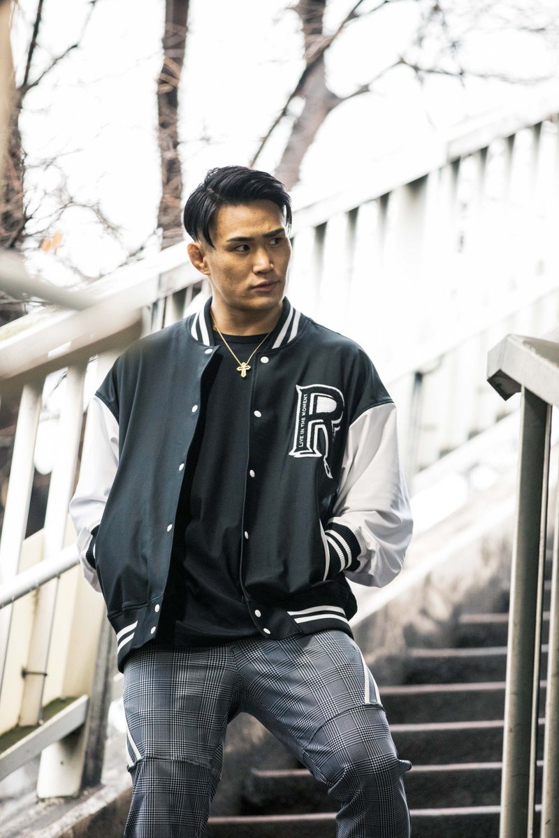 DELAYdirector's tweet photo. RUDO magazine
resoundclothing×金太郎
ありそうで無かった
ラッシュガードスタジャンに
スラックス型グレンチェックラインパンツでコーディネート
大人のストリートスタイルを提案
#resoundclothing
#リサウンドクロージング
#梅本剛史
#rizin大阪
#金太郎
#outlawstyle
#RIZIN
#streetstyle https://t.co/R5nwgDXtAo