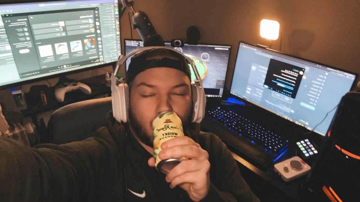 🚨LIVE LIVE LIVE LIVE LIVE🚨

💚First Verified Stream!💚

🔥Poker &amp; Drinks | Music &amp; Vibes | OmG🔥

Link: kick.com/classicomg

#KickStreaming #KickAffiliate #KickArmy <a href="/kick/"></a> <a href="/StakeEddie/">Eddie</a> #KickPoker