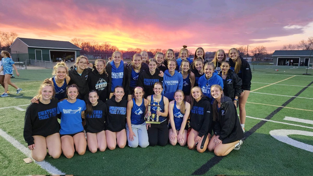 OwaGirlsTrack's tweet photo. Amazing 2nd place finish tonight for the Owatonna girls at the Mayo Invite!  Congrats to the Owatonna boys for their 1st place finish! https://t.co/5NirtBGCyO