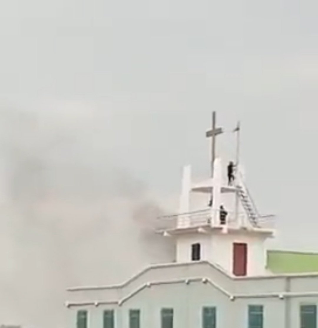AnilJha58772137's tweet photo. Churches are being attacked in Manipur, India. The regime fails to contain the violence - it may spread to Nagaland.
#manipurisburning #ManipurOnFire #TribalLivesMatter #CommunalCMBiren #Churachandpur https://t.co/Zr4HPJWXZh