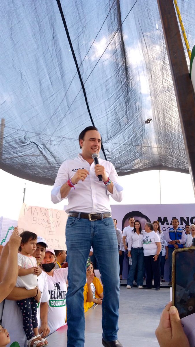 Boreque's tweet photo. Con mucho entusiasmo en #Saltillo, acompañé a mis amigos @manolojim candidato a Gobernador y @LuzMorales, Candidata a Diputada por el Distrito 13 en un encuentro para dar a conocer sus propuestas. 

¡Vamos con #ManoloGobernador! 💪🤠

#PaDelanteCoahuila #PaDelanteLasMujeres 🙌 https://t.co/eVjzSxvyjT