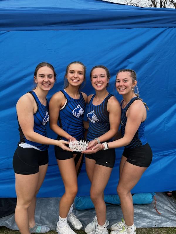 OwaGirlsTrack's tweet photo. More "PRiara" photos! 4x100 and 4x200. Way to go girls! https://t.co/s9pCSig8NH