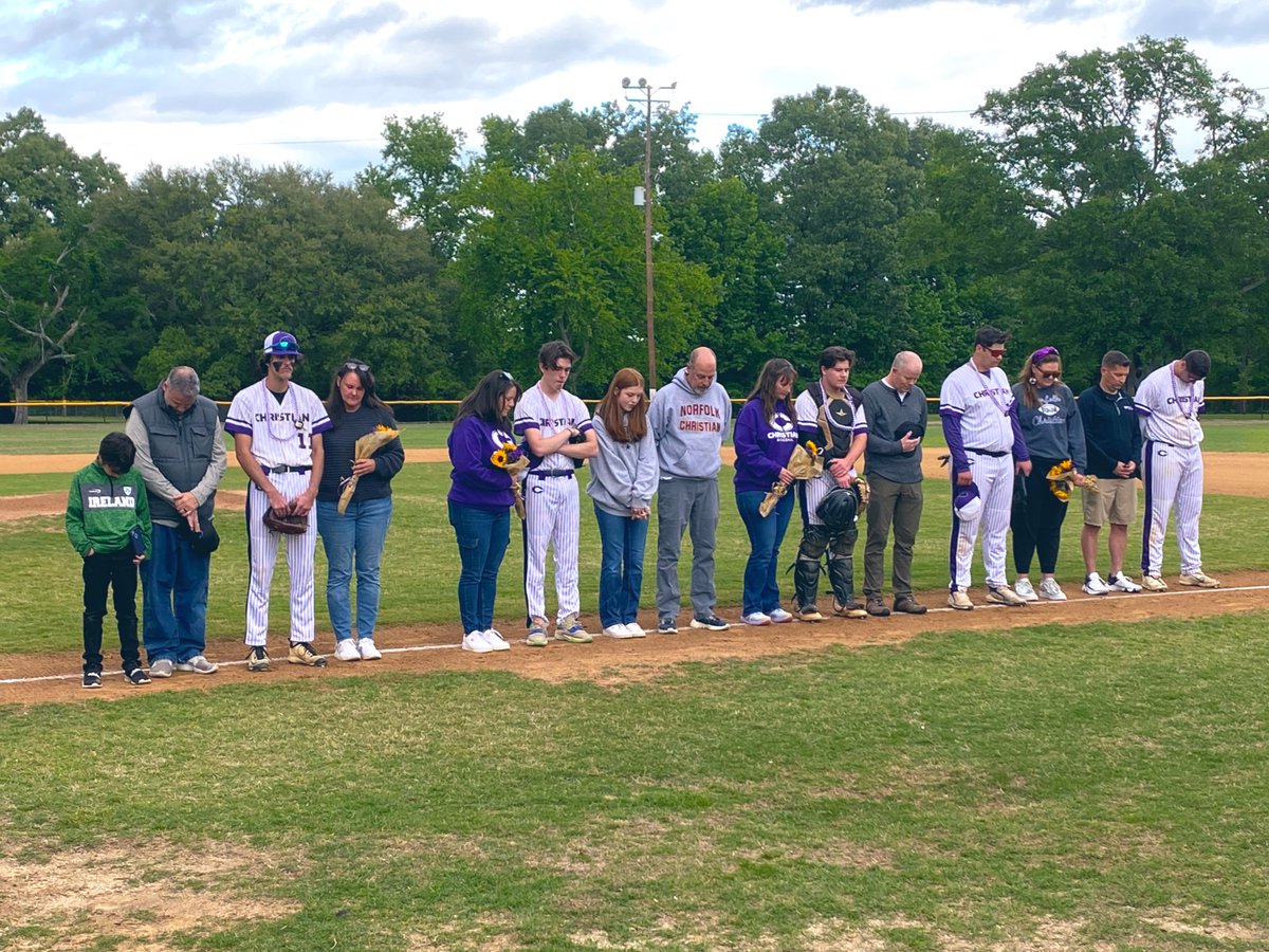 baseNCSball's tweet photo. Praying for the 2023 Seniors and their Families. ❤️

#GoChristian

@Athletics_NCS 
@CoachTimBender https://t.co/GEeQKmAbYb