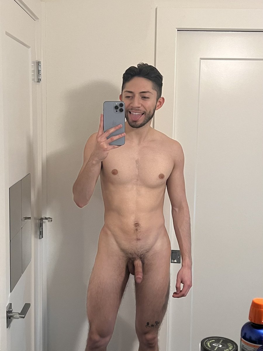 danteeewalkerrr's tweet photo. Y’all mind if I post this here? https://t.co/nG0KtrXDPI