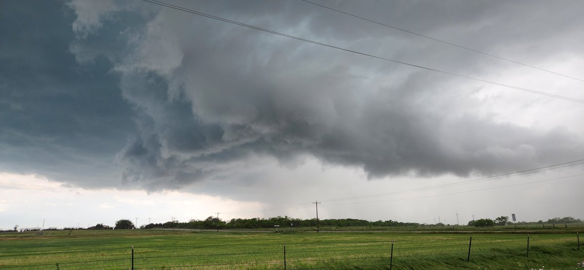 Counter_Search's tweet image. Some beautiful structure and rainbows today in Northwest Texas. #wxtwitter