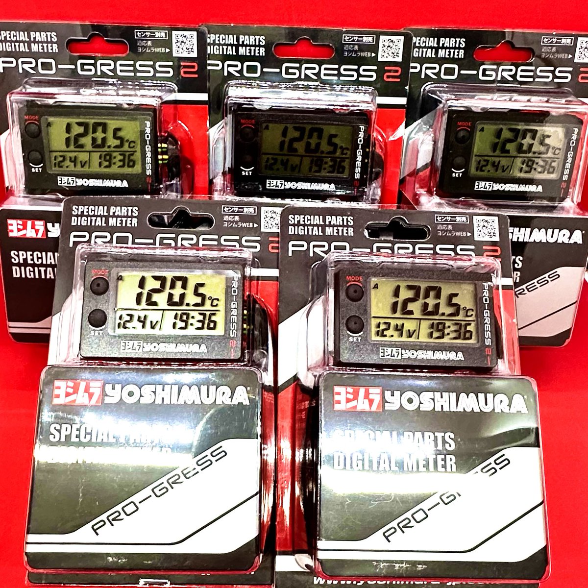 rl_kurume's tweet photo. #YOSHIMURA #PROGRESS2 多めに入荷しました✨
今までなかなか入荷できなかった商品ですので、ぜひこの機会にお買い求めください❗️
⚠️別売りのセンサーが必要です。センサーには車種適合がございます⚠️
#マルチテンプメーター #ヨシムラ #プログレス2 #油温計 #水温計 #電圧計 #時計 #RL久留米 https://t.co/JaftKTUY78