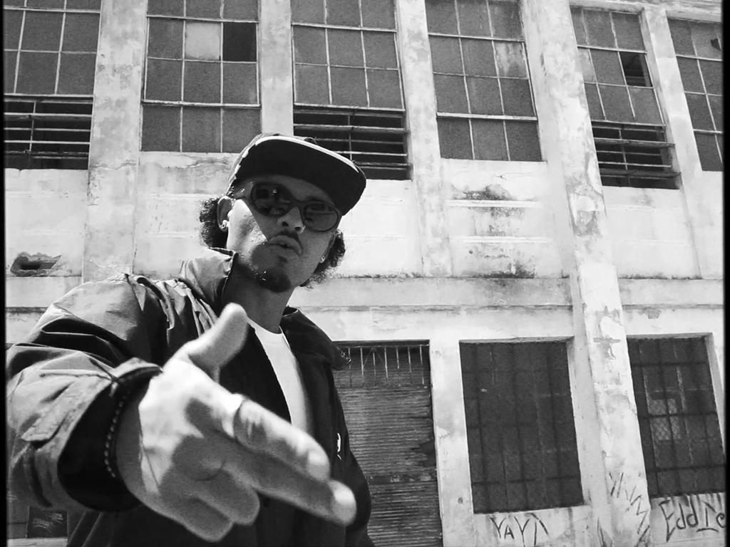 @tixxapura⚪ tweet media