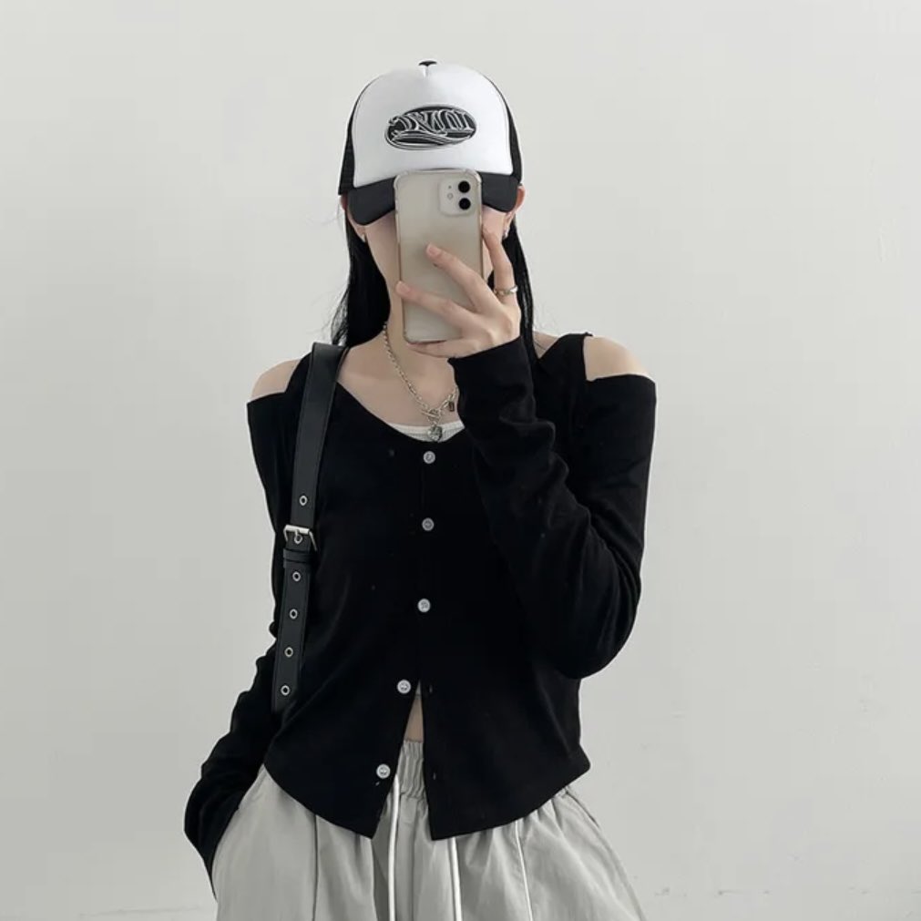 bona_preorder's tweet image. [#พรีออเดอร์] 여름까지 햇빛방지 어깨트임 3사이즈 가디건 #ably
Size 1,2,3
Color: Black,Khaki
ราคา 600฿
มัดจำ 50%
#พรีเกาหลี #หิ้วเกาหลี #เสื้อผ้าเกาหลี #แฟชั่นเกาหลี #รับหิ้วสินค้าเกาหลี #พรีออเดอร์ #พรีออเดอร์เกาหลี