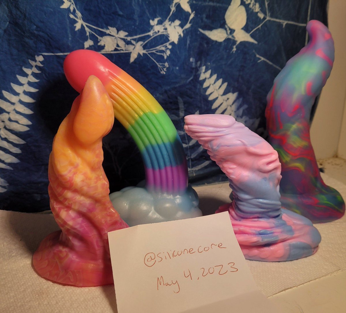 siliconecore's tweet photo. I'm in some dire financial need right now so I am cutting my collection down by about half. From left to right: XCA Rauchana $40, Velvet Alley Rainbow Med/Soft $40. Sahl S/S $35, TTC Hidora Med/Soft $100. Plus shipping. I am located in the US! Message me if interested #dongsales https://t.co/A5P6WSs3eQ