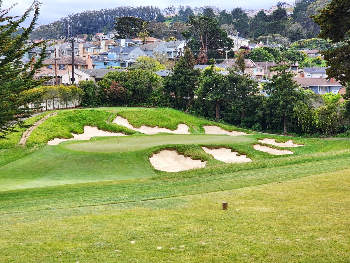 Every visit to Cal Club is an impressive stand-alone experience, even when you've walked Pebble Beach and Cypress Point during the same trip. Cheers to @KylePhillipsGCD, Glenn Smickley, @Calsuper, Al Jamieson, @joshuacfsmith @TurfgrassZealot and @CalClimbingSoup.