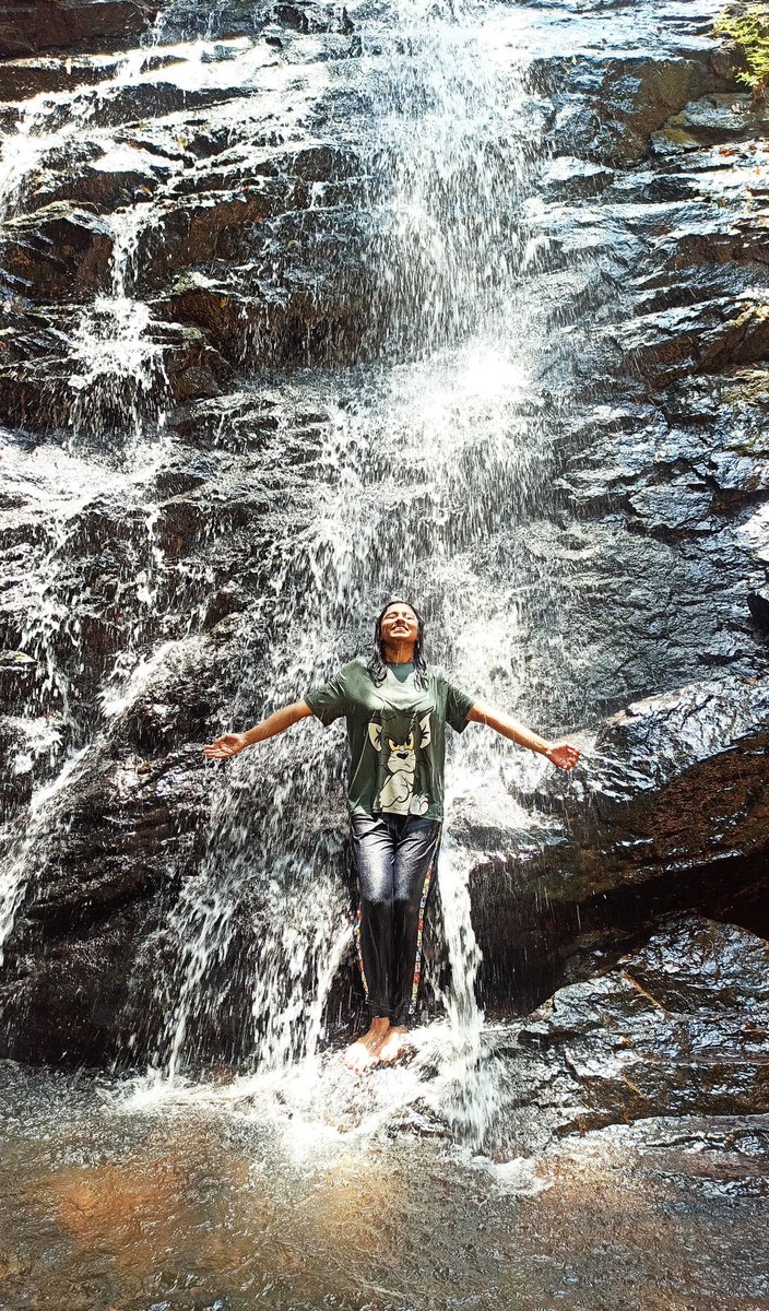 visitcoorg's tweet photo. Coorg: Summers? Bring it on!
Where else can you chill when summer is around.
IG: @Subhadra.nanda.art
Galibeedu, Coorg
For reservations: 9611588968
#coorg #visitcoorg #bangaloreweekend #bangalore #Karnataka https://t.co/0TLaI8Bj9M
