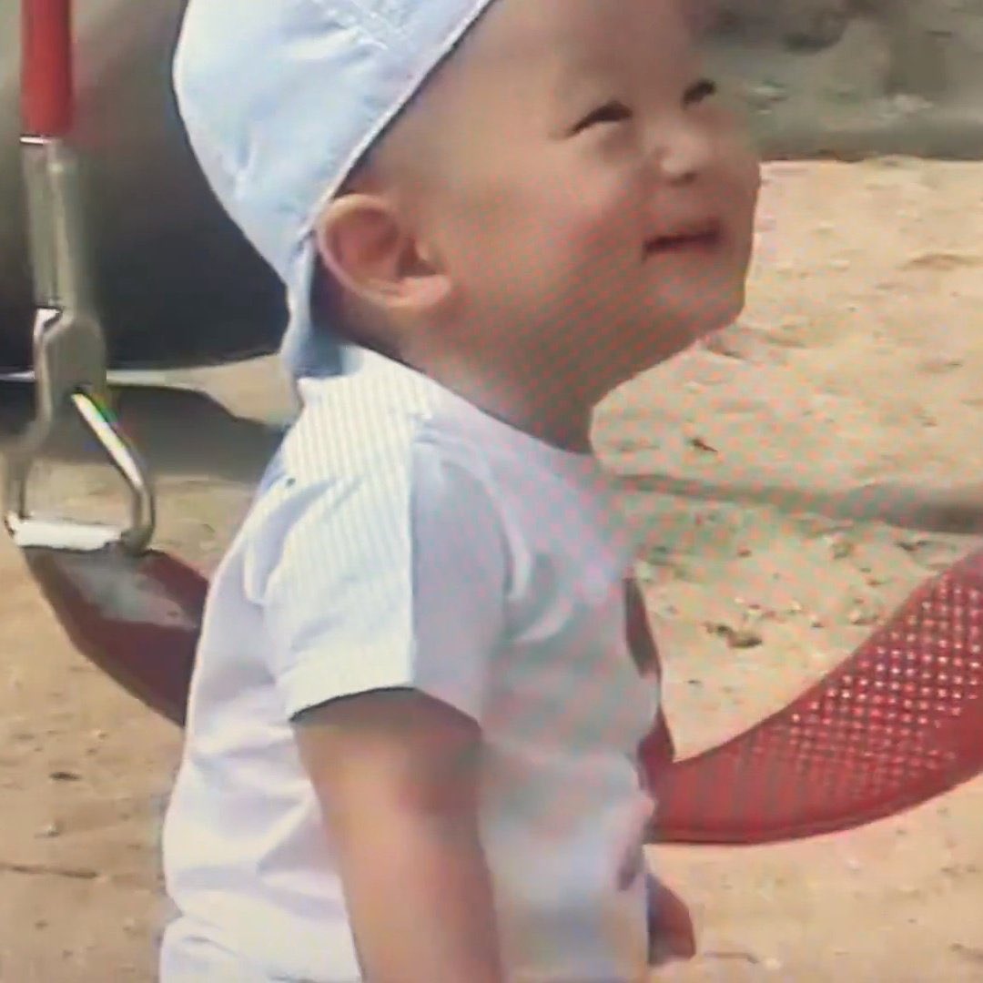 jaeyuno_j's tweet photo. สุดยอดแห่งความสนิทสนม ศิลปินลงรูปตอนเด็กให้เชยชม อ้ยแจฮยอนมันน่ารักจังวะ ไอ่เหม่งน้อย ตายิ้ม คิ้วหาย5555555555 https://t.co/dLLcoypjfe