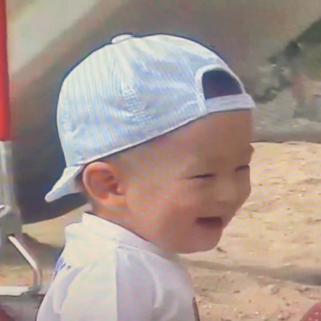 jaeyuno_j's tweet photo. สุดยอดแห่งความสนิทสนม ศิลปินลงรูปตอนเด็กให้เชยชม อ้ยแจฮยอนมันน่ารักจังวะ ไอ่เหม่งน้อย ตายิ้ม คิ้วหาย5555555555 https://t.co/dLLcoypjfe