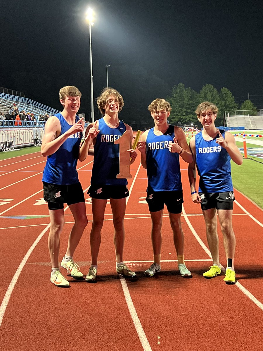 4x400 State Champs!!! Big come from behind win!!  <a href="/rhs_21/">RHS-Athletics</a> @RPS_Athletics <a href="/MountieXCcoach/">Rogers Mounties XC</a> <a href="/RHS_Williams/">Lisa Williams</a>