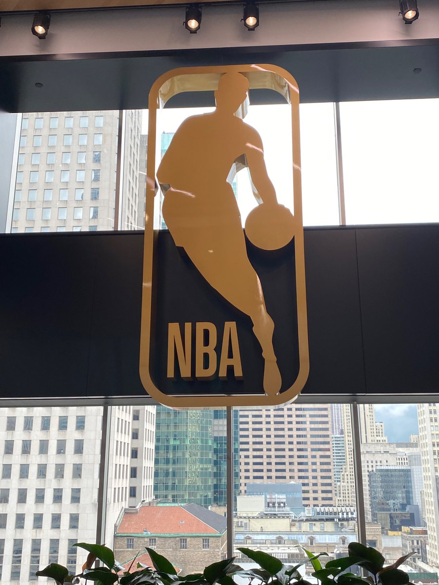 leeroykeylock's tweet photo. Great day working alongside the CSR  team at the NBA office in NYC @narrative4 https://t.co/ZJicYSYcA6