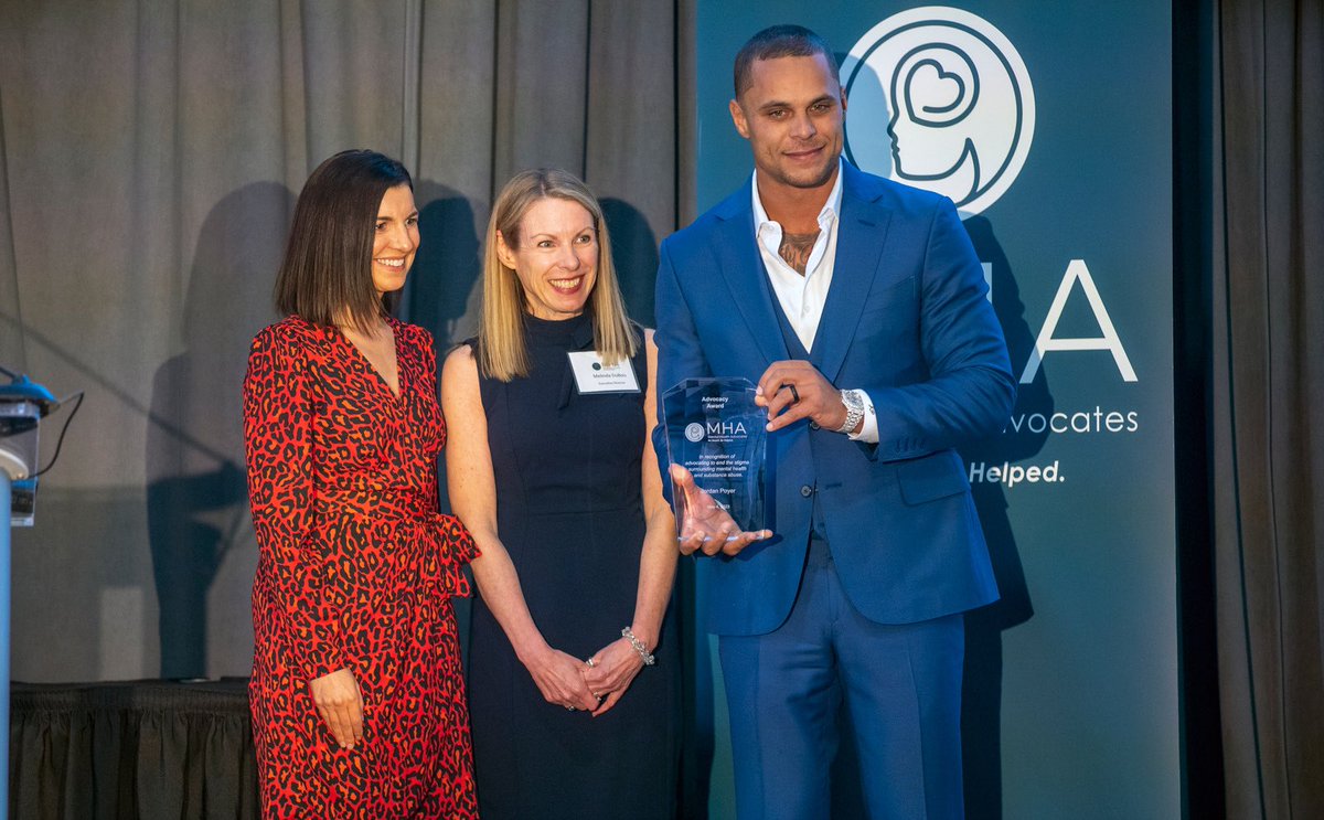 jpfoundation21's tweet photo. We are proud of you #21 🥺❤️
Thank you for your continued commitment to this community. We cannot wait to see you shine on and off the field.
#MentalHealthAdvocate #JordanPoyer
#JP21 #AllProPo #Community https://t.co/X7y2C35UIx
