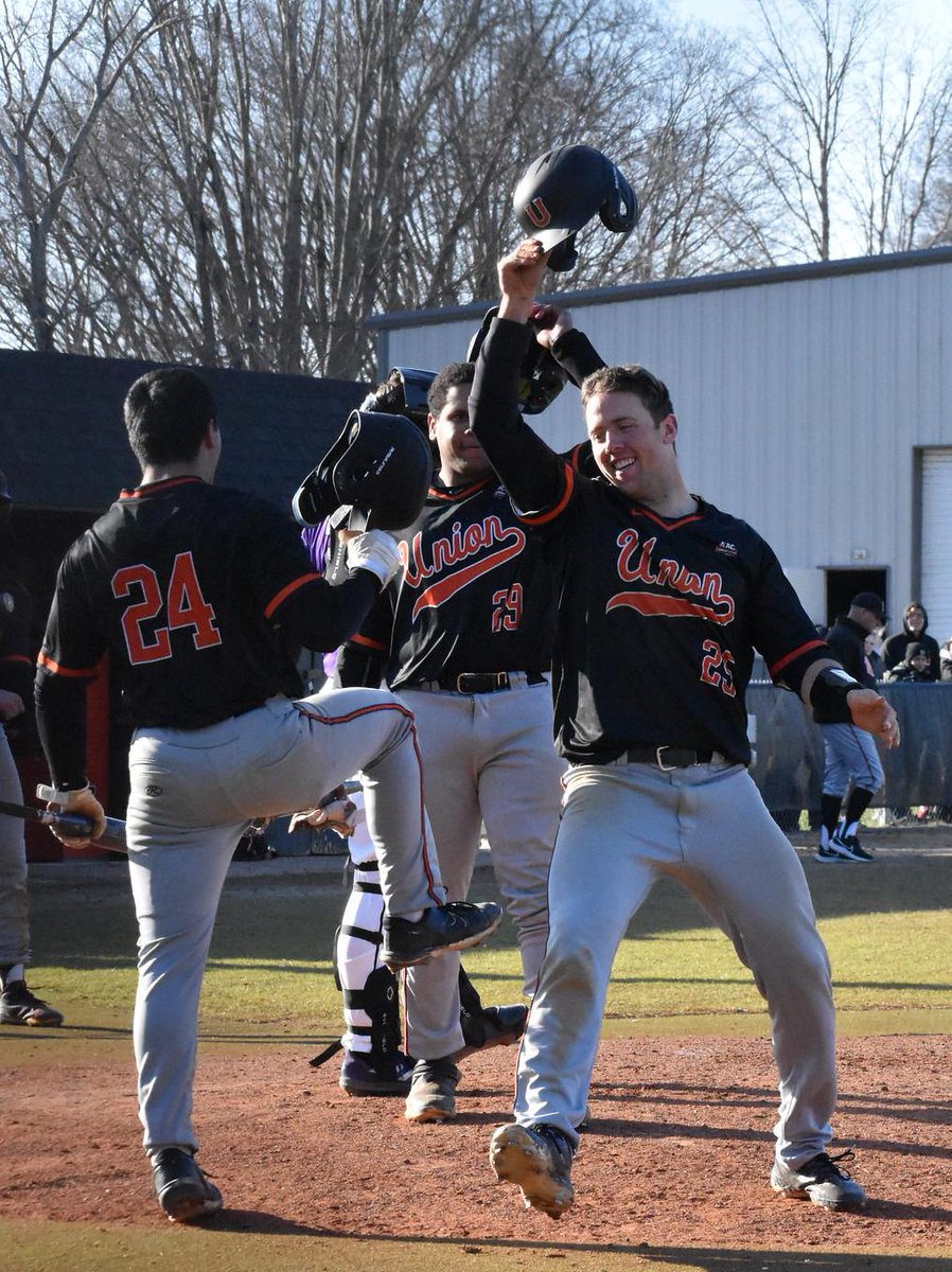UnionBulldogs's tweet photo. #UnionBaseball hands Tennessee Wesleyan its first AAC Tournament game loss in five years and is now just one win away from locking up a spot in the national tournament. Read our recap of the Bulldogs' 12-2 win.

#RepTheU

➡️➡️➡️ https://t.co/Fko80yXPny https://t.co/XYLB2XsIF2