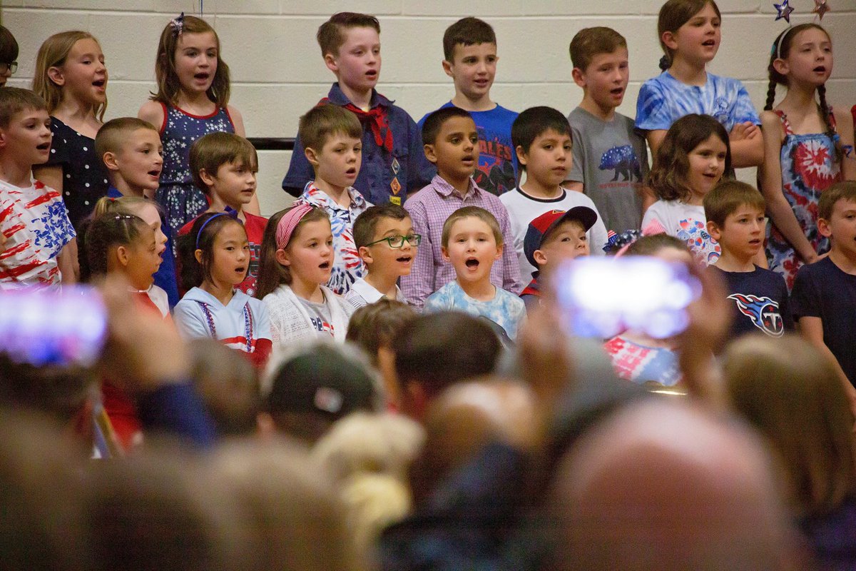 erinswann's tweet photo. The 2nd grade students and @MusicalMrsGfcps put on a wonderful concert. ❤️🤍💙🎶 https://t.co/bFCe8iQenT