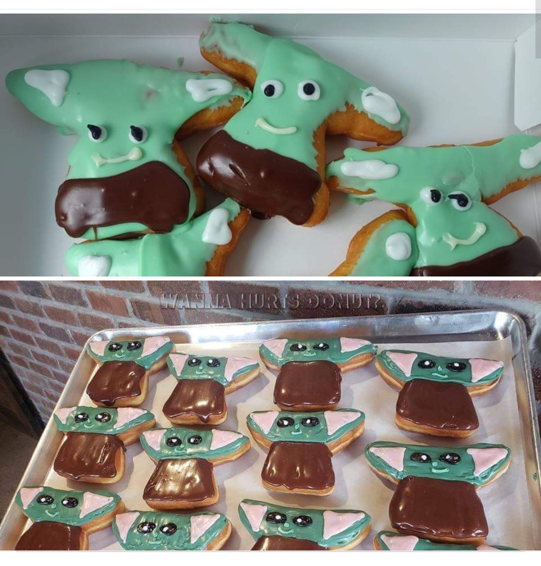 ChicMommaToni's tweet photo. I'm a huge fan of @Disney @themandalorian , so I had to order the Grogu donuts a local donut shop was advertising. The first picture is what I received.🤦‍♀️ The second picture is what they advertised. This is not the way. 🤷‍♀️ https://t.co/tf3SRFW7AW