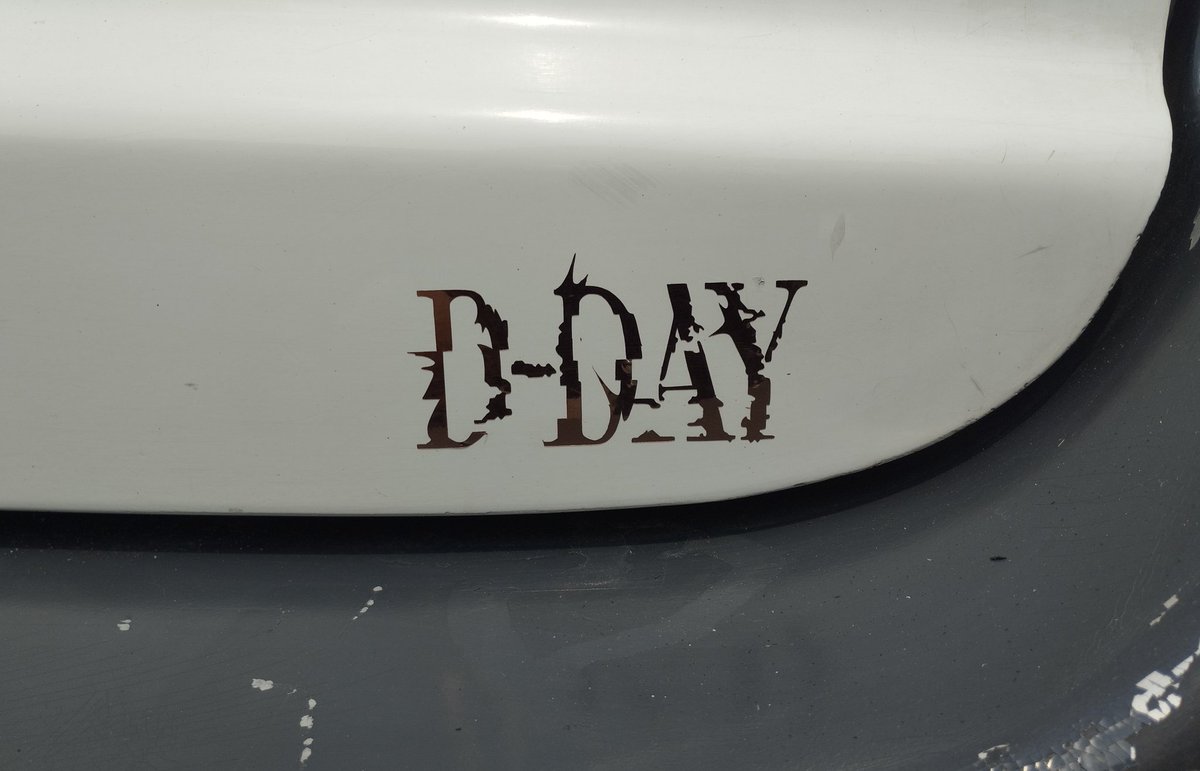 fcffanny's tweet photo. Hoy lavaron la camioneta y adivinen que cñor padre apenas vió esto? Gracias a @mkosmic_girls por tremenda joyita 🤌💕 https://t.co/s1ytX1uDoh