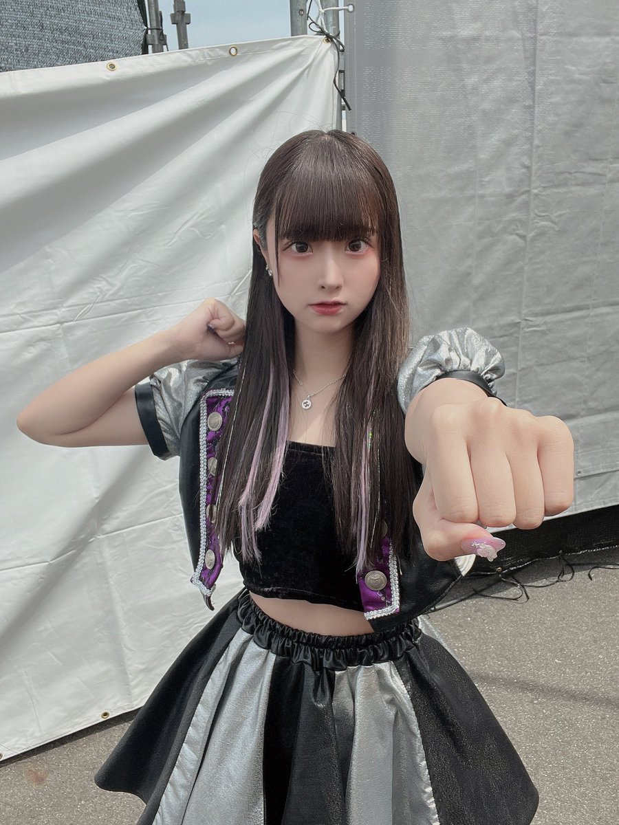 しおん 改めまして、 ワンダーウィード天新メンバー パープル担当💜 春澤