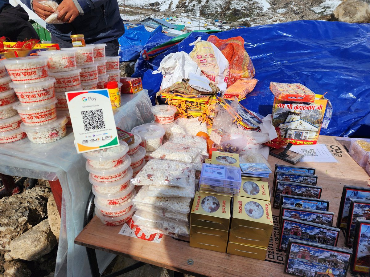 abhish18's tweet photo. UPI at Kedarnath!!
#JaiKedarnath #JaiUPI #DigitalPayments https://t.co/mBDDnLXRhC