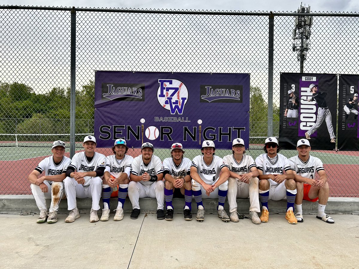 It’s been a privilege to coach this group of seniors, and even more of a pleasure to watch them grow up together. Extremely proud of them all for developing into fine young men!
#ThankYouSeniors
#JoyInTheJourney