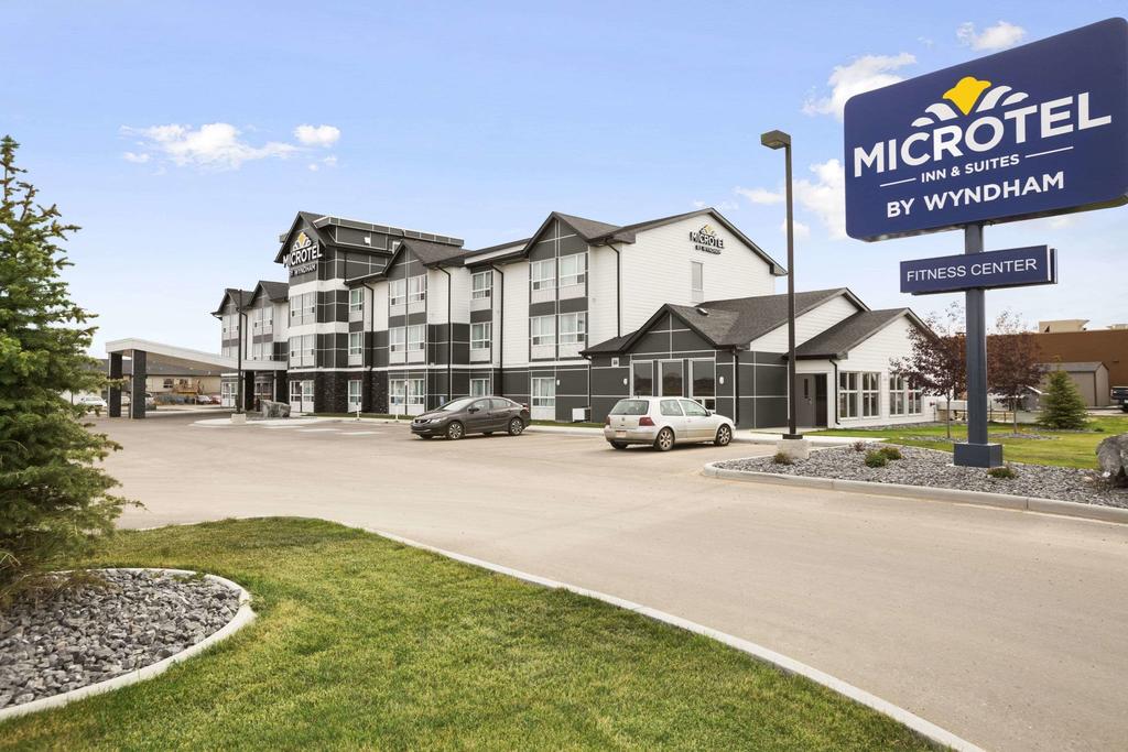 Microtel Inn &amp; Suites Blackfalds offers comfortable accommodations with easy access to nearby attractions. Book your stay now for an unforgettable experience!
 📍 <a href="/blackfalds/">Town of Blackfalds</a>  
#ExploreLacombeCounty