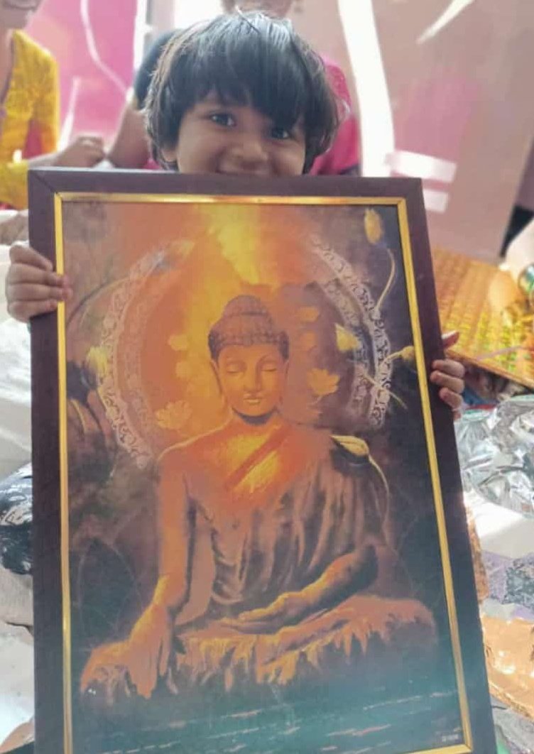 बुद्ध धम्म आहे धर्म नाही
बुद्ध मार्ग आहे धर्मकांड नाही.!
#बुद्ध_पूर्णिमा