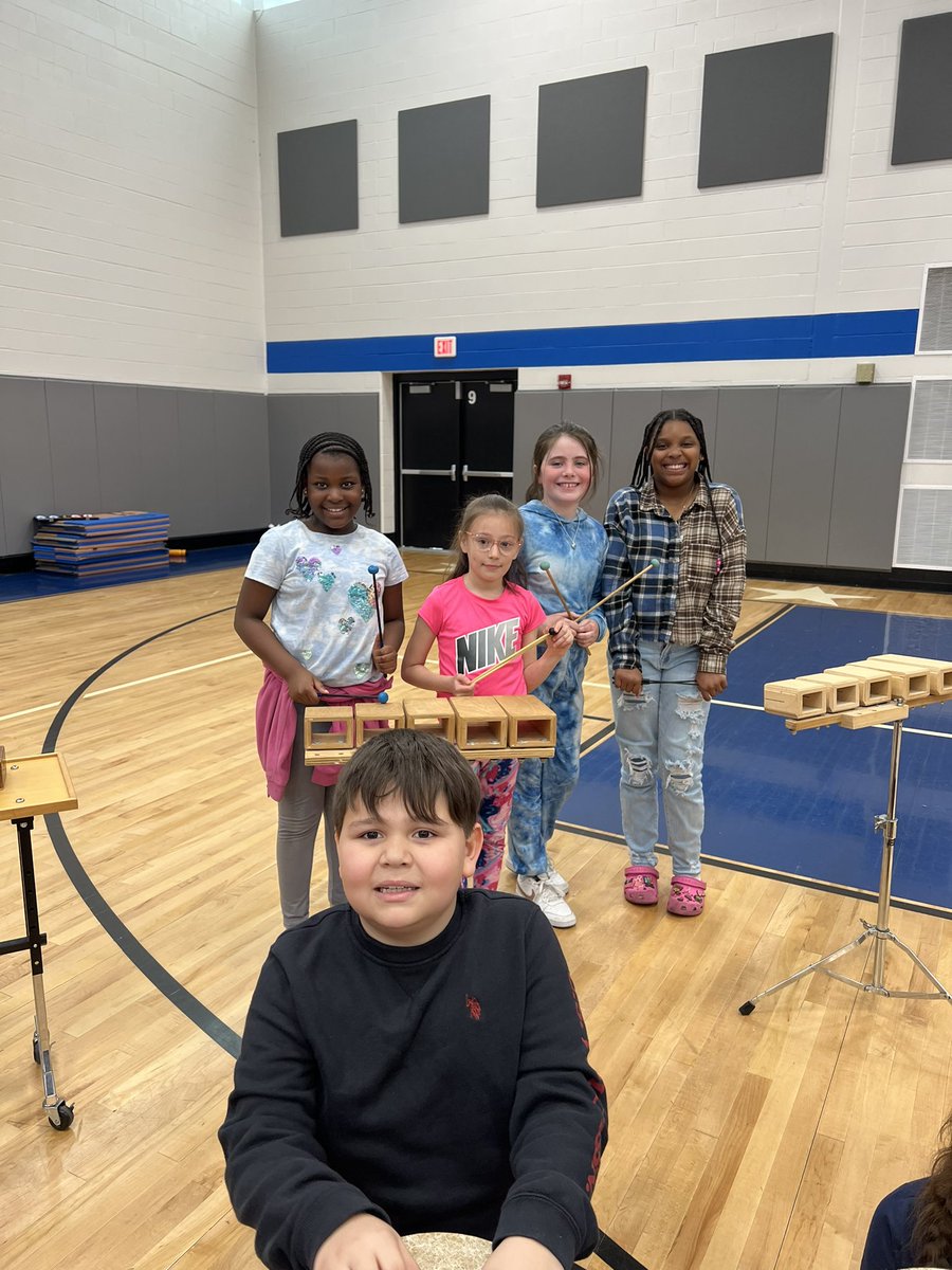 jmarch3rdGrade's tweet photo. Fine Arts Program today/tonight! #weare126 #stony126 https://t.co/IYgUQCMK03